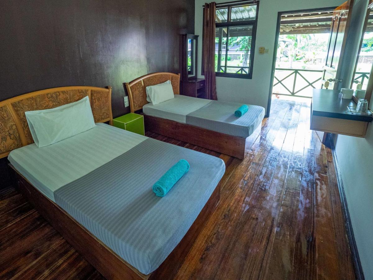 Benarat Lodge ムル エクステリア 写真