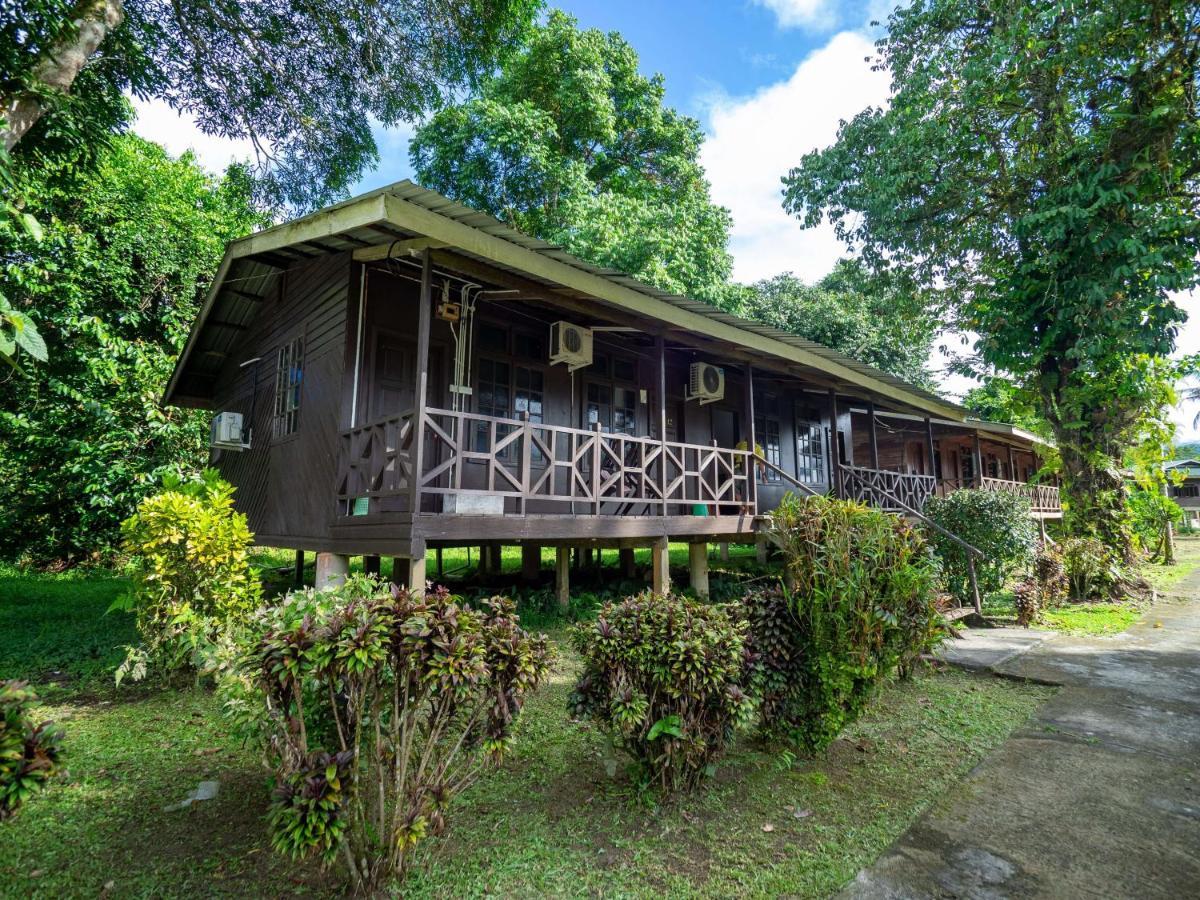 Benarat Lodge ムル エクステリア 写真