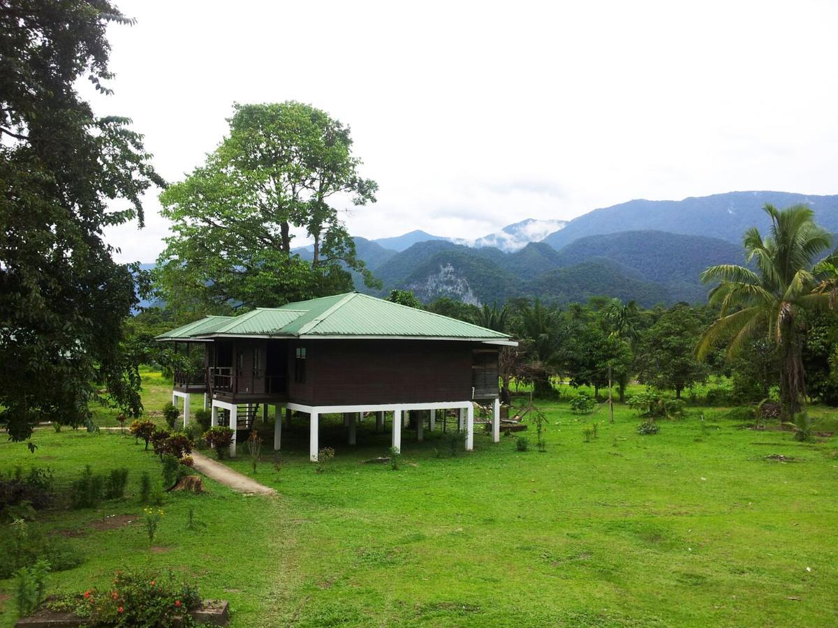 Benarat Lodge ムル エクステリア 写真