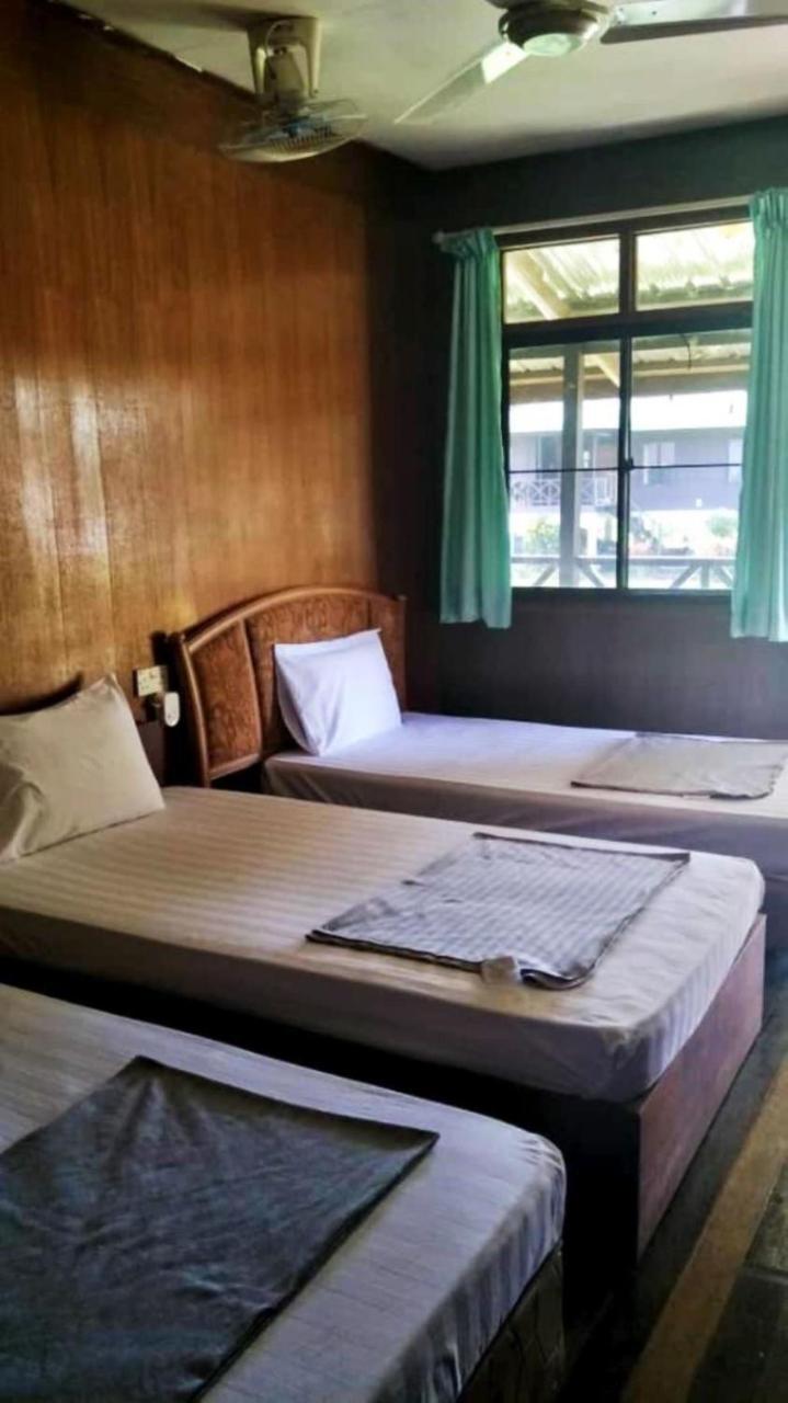 Benarat Lodge ムル エクステリア 写真