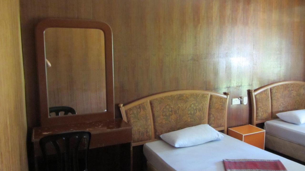 Benarat Lodge ムル エクステリア 写真